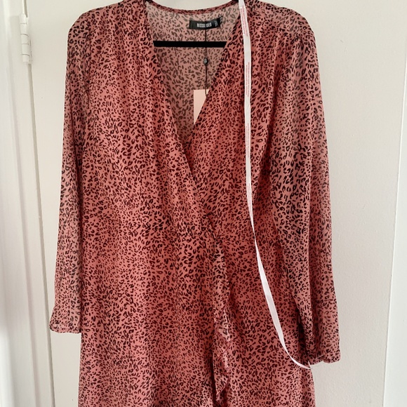 Pink Print Super Flattering Wrap Dress NWT NEVER BEEN WORN Plus Size Women’s - Picture 1 of 4